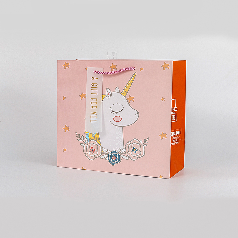 Sac en papier cadeau licorne CMJN pour enfants